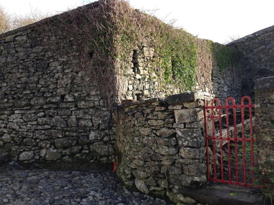 Fermoyle Properties Carleys Cottage Fanore Экстерьер фото